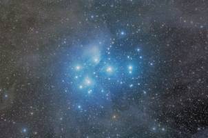 M45 Bright Background